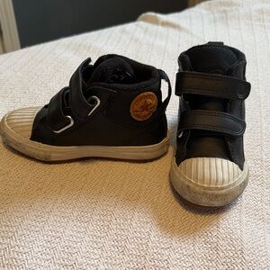 Converse size 9 high tops